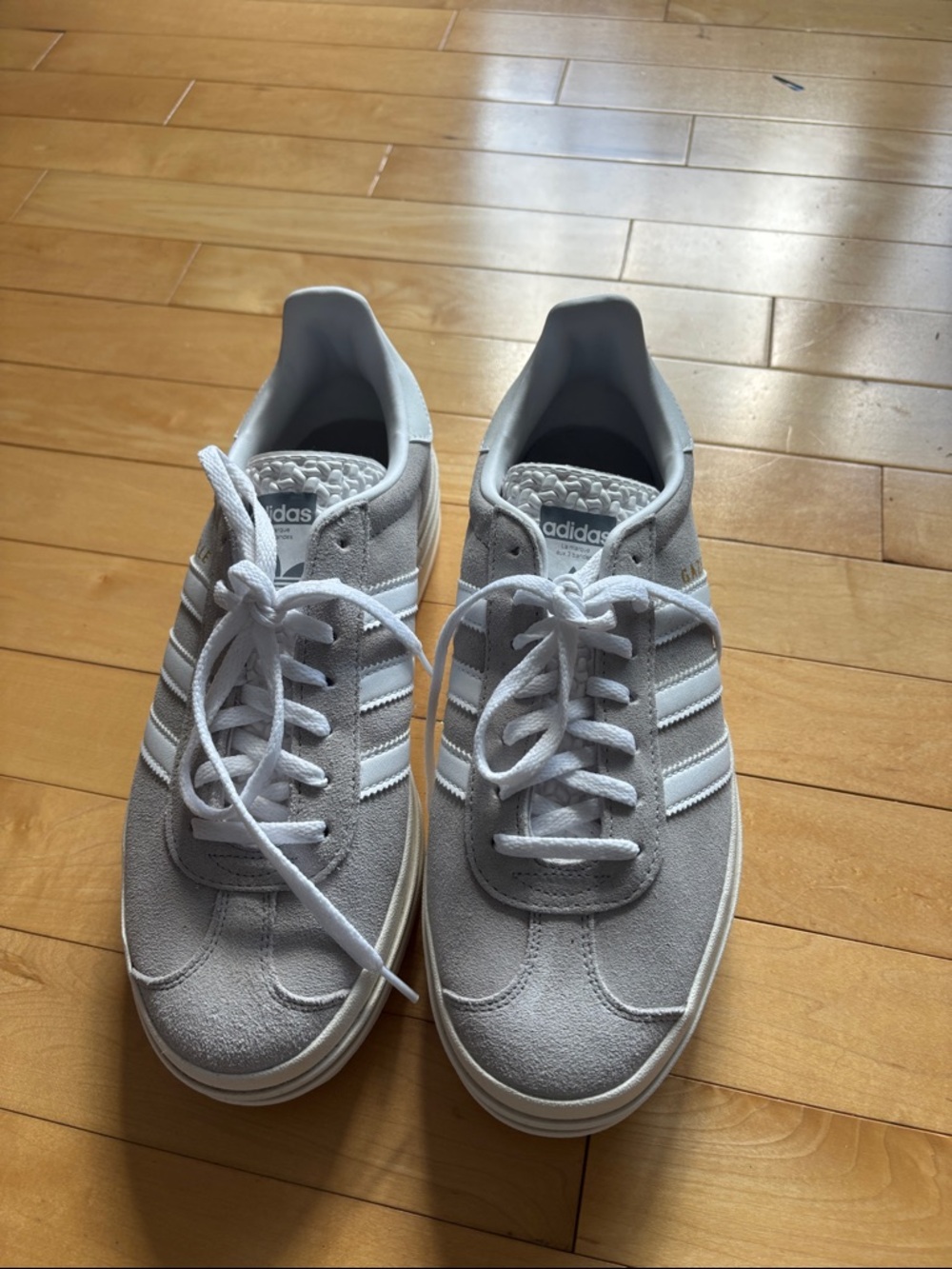 adidas women’s Suede Low-Top Sneakers - Light Gray & White